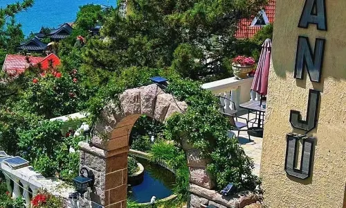 Manju Gallery Hotel and Boutique (Qingdao, Laoshan)
