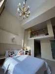 9Jiu Holiay Inn - 2-Star