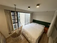 Linyun Mountain Homestay (Yichang East Station Marriott Center) - Condos