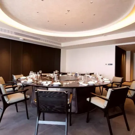 Ninghai Hantang Supreme Hotel (Jinshan Ninth Road Branch, Ninghai Station)