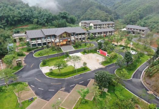 连樟山居外景图