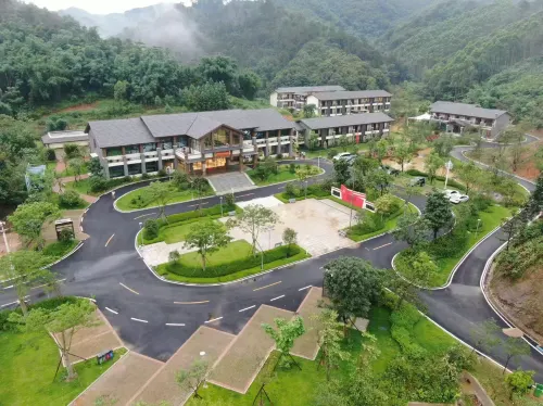 Yingde Lianzhang Shanju  Hotel