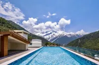 Hailuogou Yunman Warm Resort Hotel - โรแมนติก