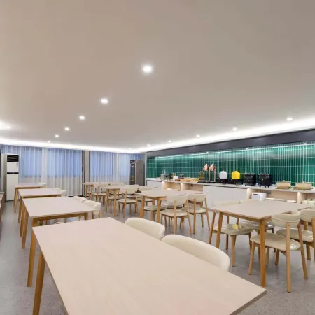 Qicheng Hotel (Fengcheng Fengyue Mingcheng Branch)