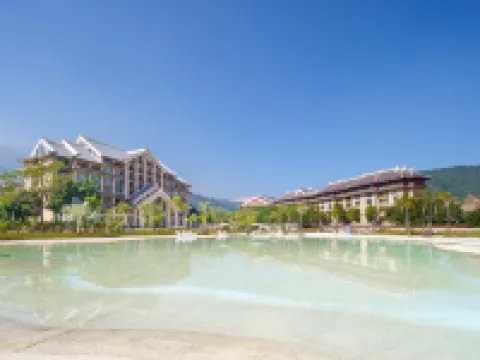 Xinping Jiasa Bosen Holiday Hot Spring Hotel Hotel a Xinping