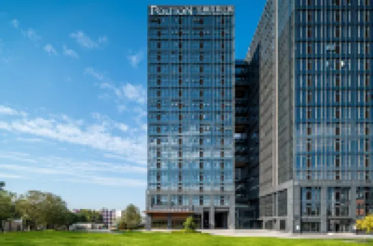 CC service apartment worldmart Jewelry Industry Park Hoteles cerca de Guangzhou Panyu Polytechnic