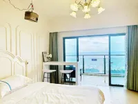 Fengyunhai Holiday Apartment (Hailing Island Poly Ten-Mile Silver Beach Branch)