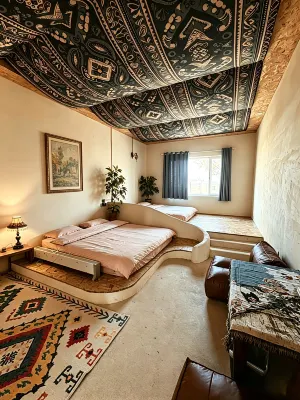 Rainy Zhaosu Homestay