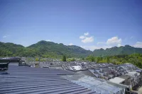 Yunxing Wosu Homestay (Qiyunshan Mountain Ecological And Cultural Tourism Zone) - Mountain view