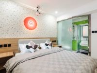 盒子空间酒店(北京安贞店) - 舒适投影大床房