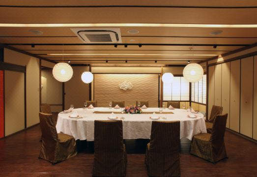 고마쓰-칸 고후 테이 로비