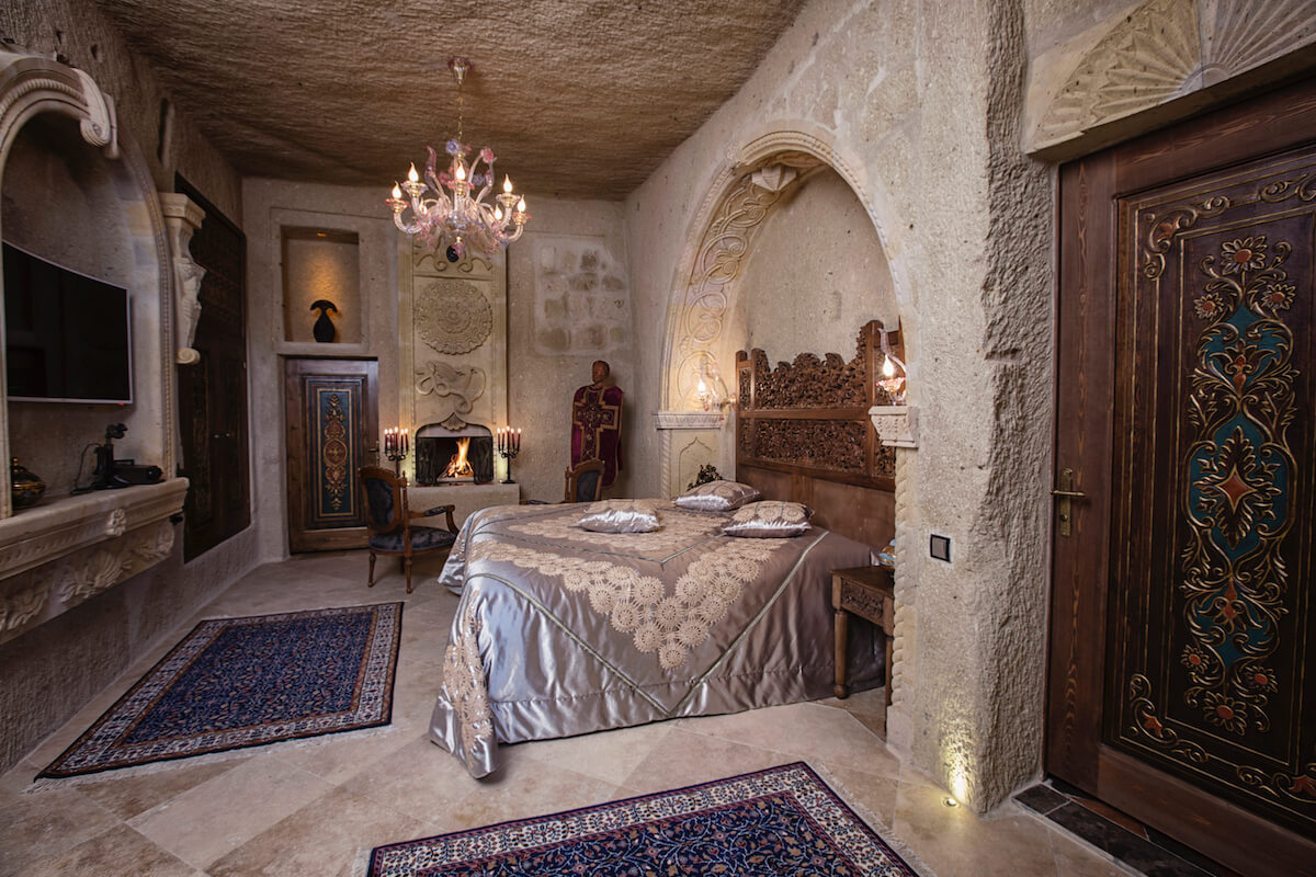 Elika Cave Suites