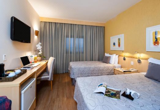 Hampton by Hilton Guarulhos Airport 셔틀버스