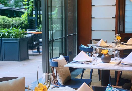 3. 힐튼 가든 인 ..