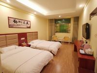 豪泰连锁酒店(邵阳城南公园店) - 标准双床房
