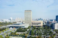 Taizhou International Jinling Hotel Hotel di Qin Lake Wetland Scenic Spot