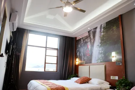 Hugangwan Hotel Отели рядом с достопримечательностью «Sanbaishan Mountain Scenic Area»