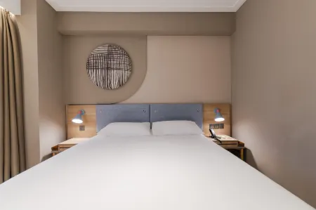 Homeinn · neo (Shanghai Waigaoqiao Free Trade Zone North Subway Station) Отели рядом с достопримечательностью «Gaoqiao Park»