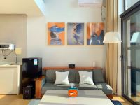 惠州小径湾小红鲸轻奢海寓 - 复式180度海景影音科技大床房