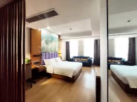 Elegance Hotel