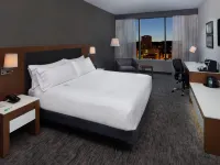 Holiday Inn & Suites MONTREAL CENTRE-VILLE OUEST by IHG Hotels in Montreal