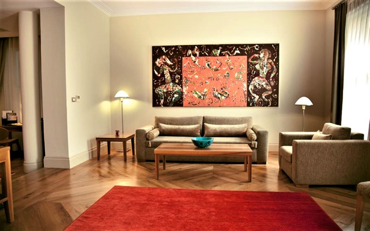 Tomtom Suites