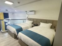 云季公寓(顺德金凤凰广场大信新都汇店) - 摩登浪漫影院双床房