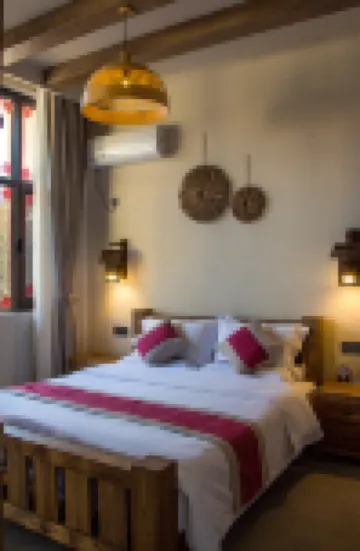 Huahai Mountain Residential Residue (Nationality Customs Garden Shop)