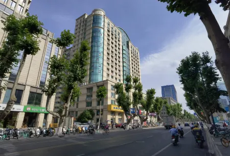 Wetel Hotel (Nanjing Confucius Temple Xinjiekou store) Отели рядом с достопримечательностью «Nanjing Presidential Palace»