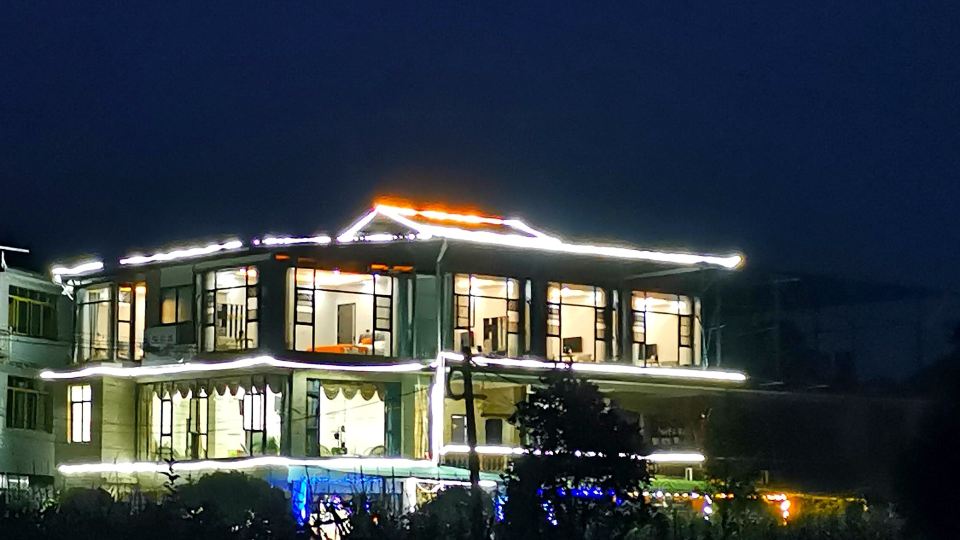 Shangli ancient town water bay green home stay
