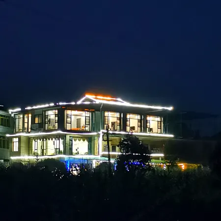 Shangli ancient town water bay green home stay