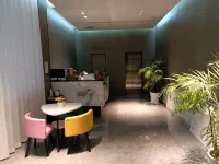 Minquan Baidu Business Hotel