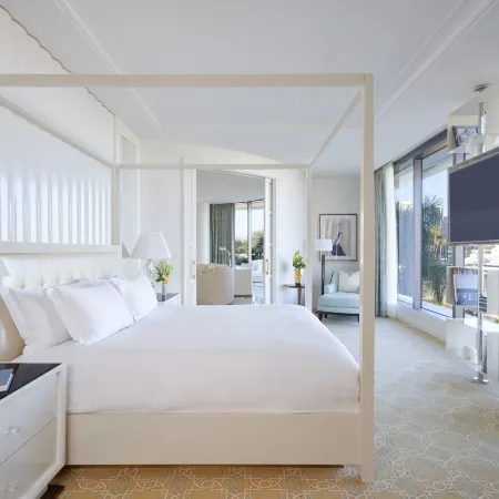 Waldorf Astoria Beverly Hills Отели рядом с достопримечательностью «Golden Triangle»