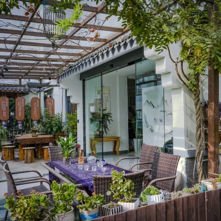 Tiantai Happiness Inn