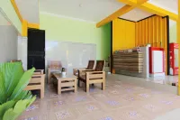 Losmen Alden Hotels in Kretek