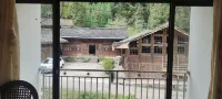 Tianquanniu can't live in the inn Hotels near Erlang Mountain National Forest Park