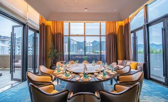 Taizhou Yue Jing Long Shi Xiang Light luxury Hotel