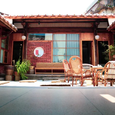 Shangqinglou Qing Dynasty Courtyard Inn Отели рядом с достопримечательностью «Монастырь Кайюань»