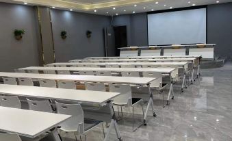 Rongqi Hotel (Chongqing Baisha Film and Television Base)