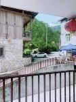 Hailuogou Yangyan Lao Jinyinshan Hotel