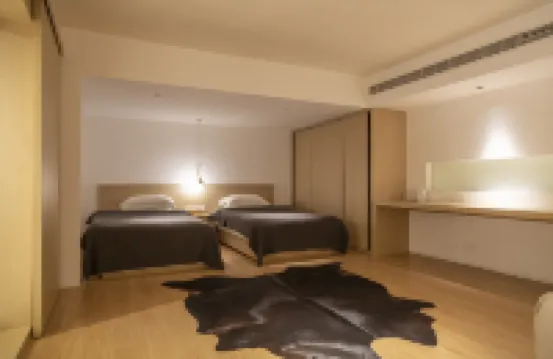 Yuchuan Jiushe Art Hotel