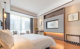 Rezen Hotel Guiyang Shuju (Gui'an New District High-speed Railway Station)