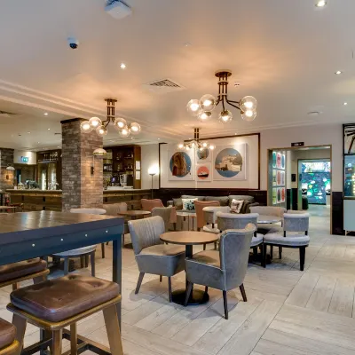 Hub by Premier Inn Edinburgh City Centre, Rose Street Отели рядом с достопримечательностью «Торговый район "Мултриз-уолк"»