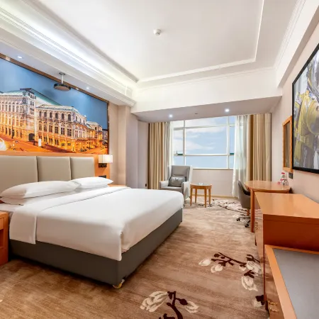 Vienna Hotel （Dongguan Changping South Station Baihua Times Square Hotel） Отели рядом с достопримечательностью «Железнодорожная станция Чанпин»