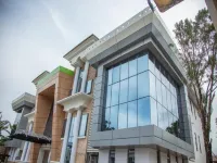 Lushville Hotel & Suites Hotels near Benin Airport