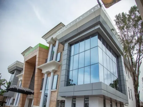 Lushville Hotel & Suites