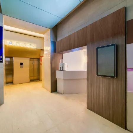 No.1 Youth Hostel (The Bund Nanjing East Road Branch)