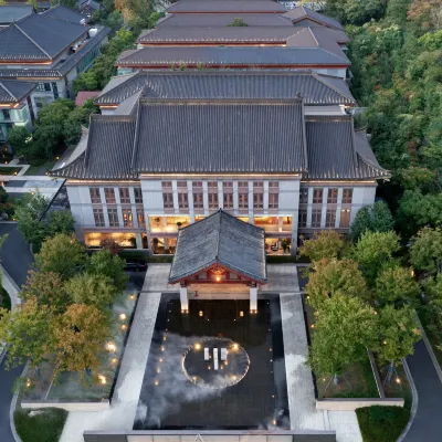Nanjing Qixia Mountain Hentique Qiyun Resorts Hotels near Qi Xia Mountain