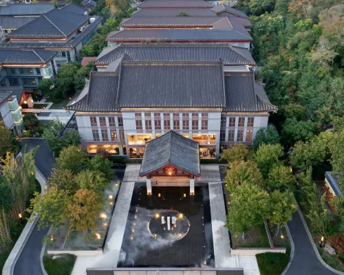 Nanjing Qixia Mountain Hentique Qiyun Resorts Hotels near Qi Xia Mountain