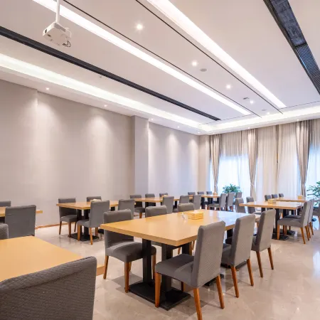 Lavande Hotel (Yingshang Chengbei New District)